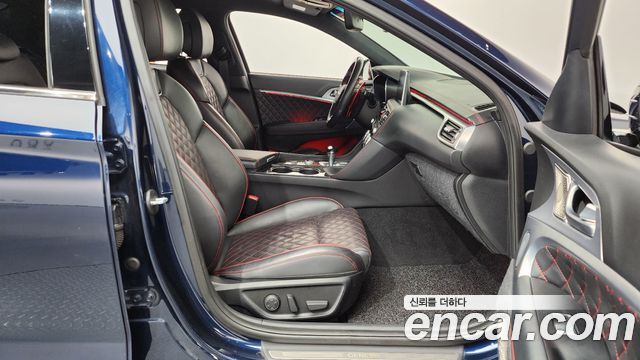 Genesis G70 2019 — photo 16