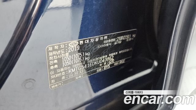 Genesis G70 2019 — photo 27