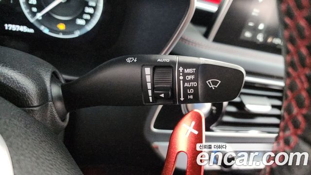 Genesis G70 2019 — photo 30