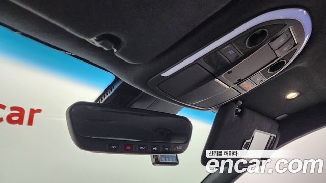 Genesis G70 2019 — photo 31