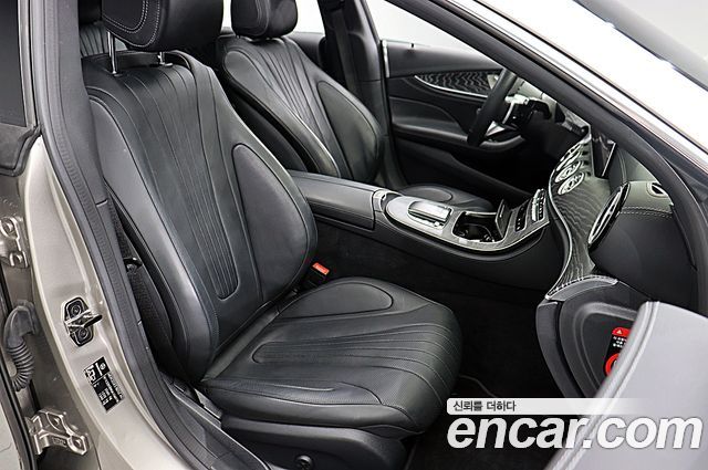 Mercedes-Benz CLS-Class 2022 — photo 16