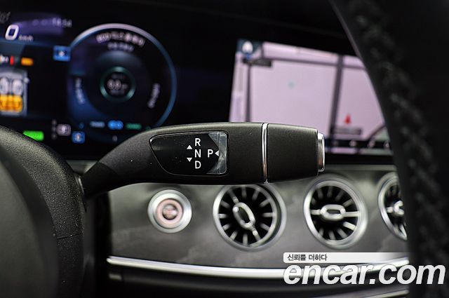 Mercedes-Benz CLS-Class 2022 — photo 20