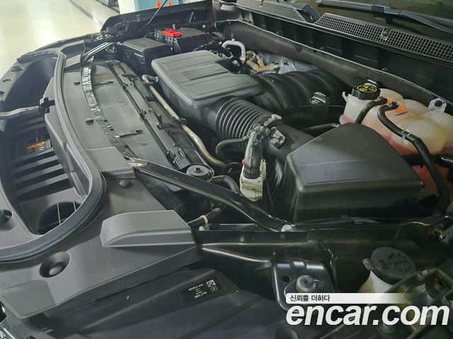 Chevrolet Korea Tahoe 2023 — photo 13