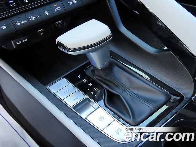 Hyundai AVANTE 2021 — photo 11