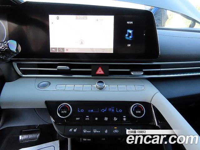 Hyundai AVANTE 2021 — photo 14