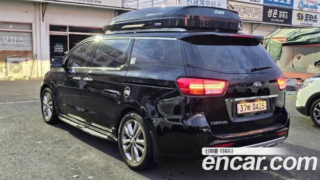 Kia Canival 2017 — photo 5
