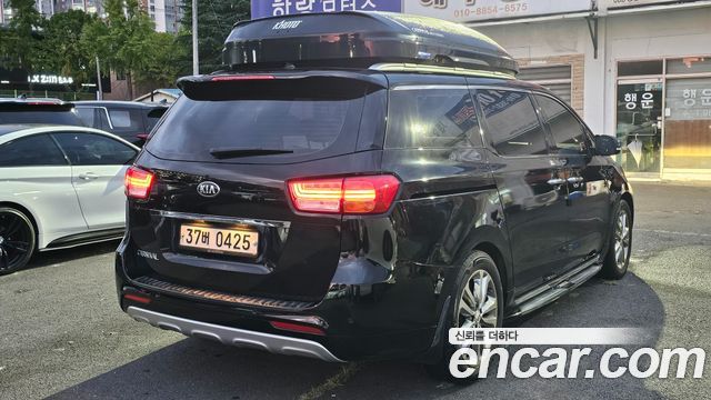 Kia Canival 2017 — photo 7