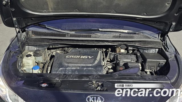 Kia Canival 2017 — photo 20
