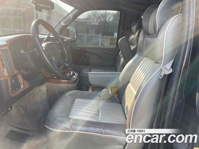 Chevrolet Express Van 2005 — photo 16