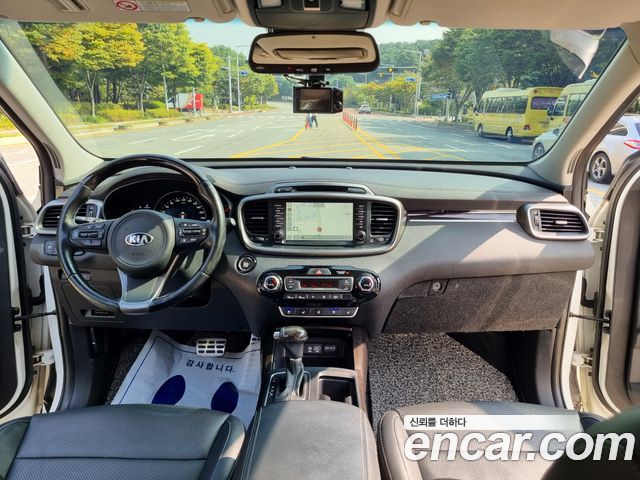 Kia Sorento 2016 — photo 18