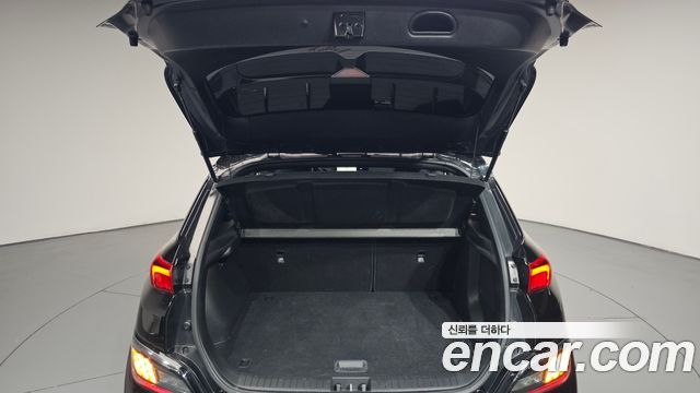 Hyundai Kona 2023 — photo 32