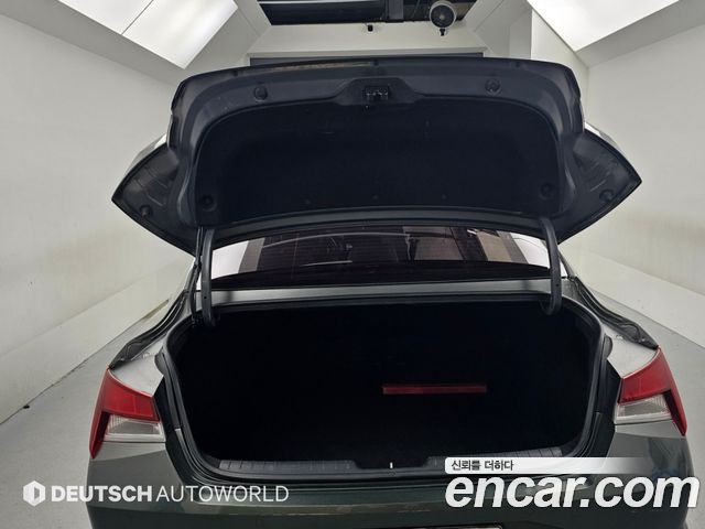 Hyundai AVANTE 2021 — photo 18