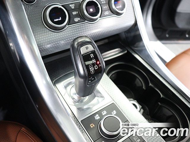 Land Rover Range Rover Sport 2017 — photo 12