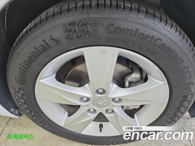 Hyundai AVANTE 2014 — photo 5
