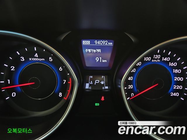 Hyundai AVANTE 2014 — photo 8