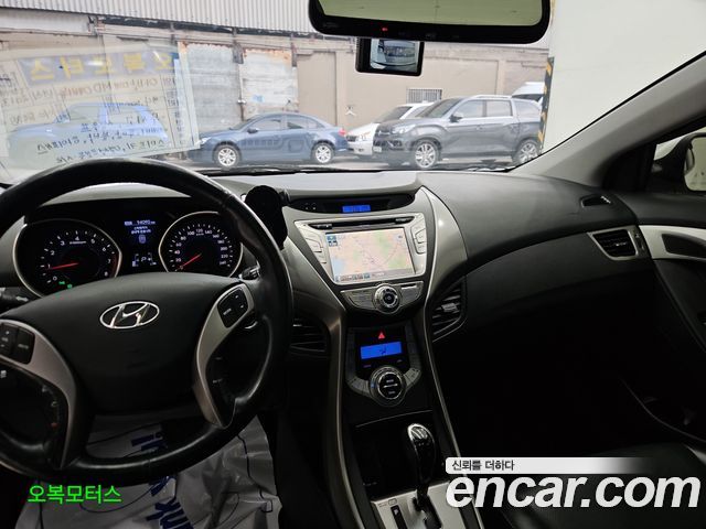 Hyundai AVANTE 2014 — photo 9