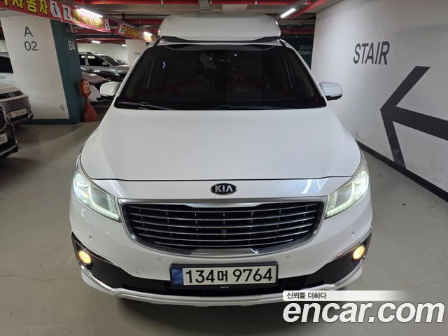 Kia Canival 2018 — photo 3