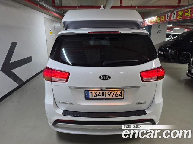 Kia Canival 2018 — photo 4