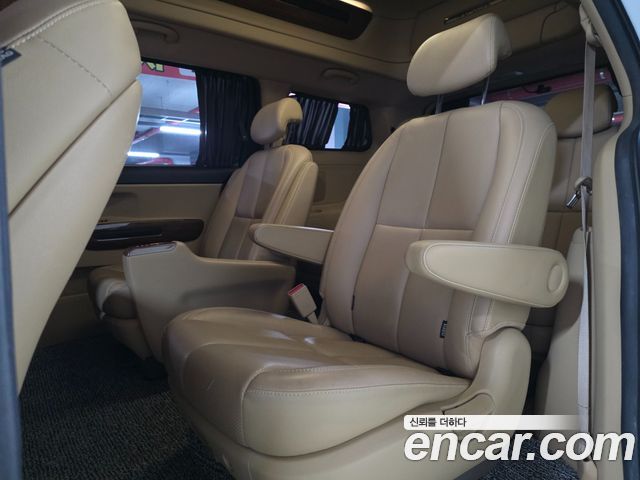 Kia Canival 2018 — photo 14