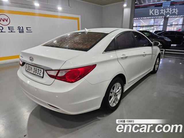 Hyundai Sonata 2010 — photo 5
