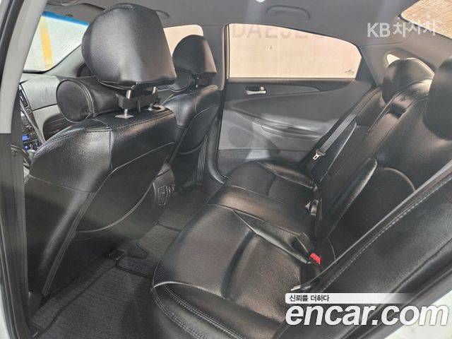 Hyundai Sonata 2010 — photo 8