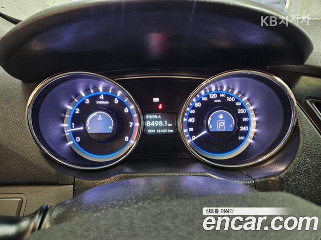 Hyundai Sonata 2010 — photo 13