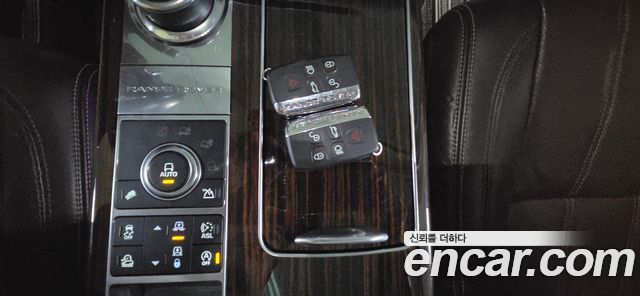 Land Rover Range Rover 2016 — photo 18