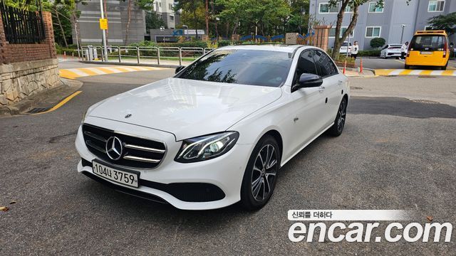 Mercedes-Benz E-Class 2020 — photo 1