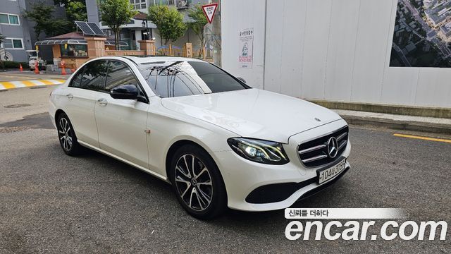 Mercedes-Benz E-Class 2020 — photo 3