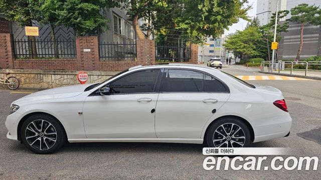 Mercedes-Benz E-Class 2020 — photo 5