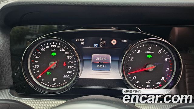 Mercedes-Benz E-Class 2020 — photo 19