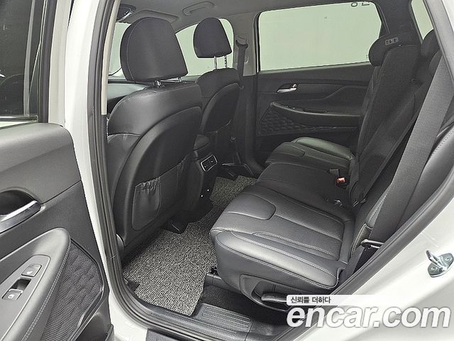 Hyundai Santafe 2023 — photo 12