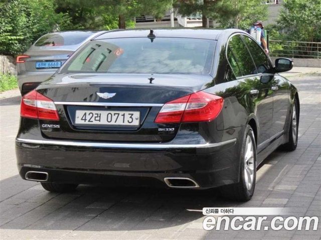 Hyundai Genesis 2013 — photo 3