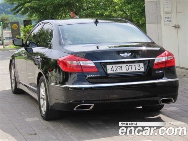 Hyundai Genesis 2013 — photo 4