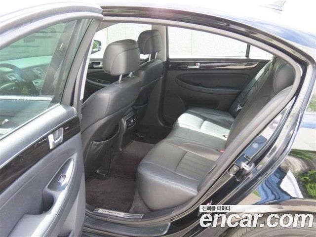Hyundai Genesis 2013 — photo 14