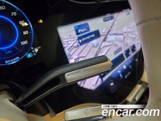 Mercedes-Benz EQS 2025 — photo 9