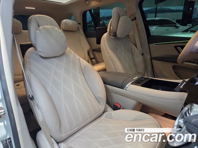 Mercedes-Benz EQS 2025 — photo 10