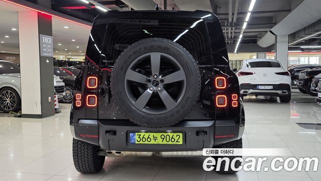 Land Rover Defender 2026 — photo 6