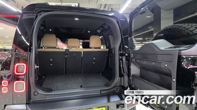 Land Rover Defender 2026 — photo 8