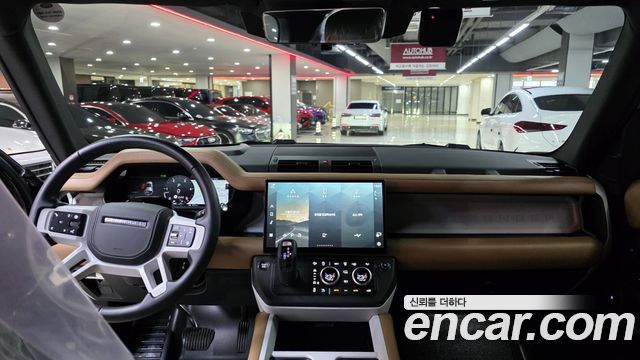 Land Rover Defender 2026 — photo 9