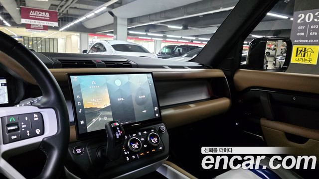 Land Rover Defender 2026 — photo 14
