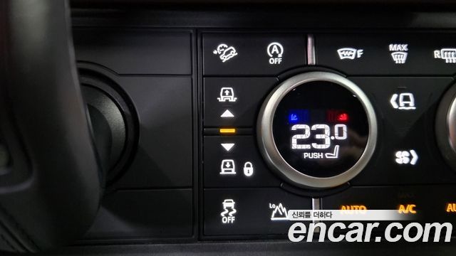 Land Rover Defender 2026 — photo 19