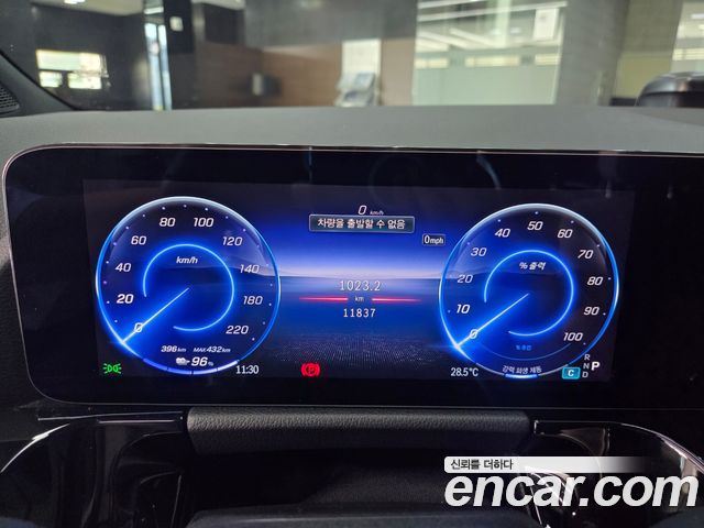 Mercedes-Benz EQA 2026 — photo 8