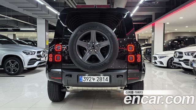 Land Rover Defender 2026 — photo 7
