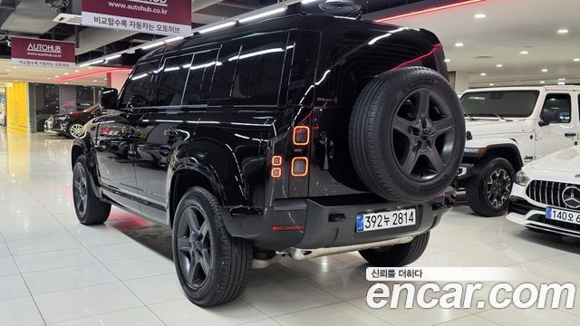 Land Rover Defender 2026 — photo 8