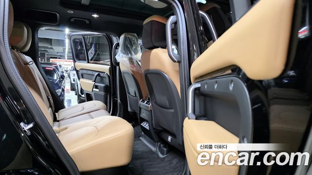 Land Rover Defender 2026 — photo 11