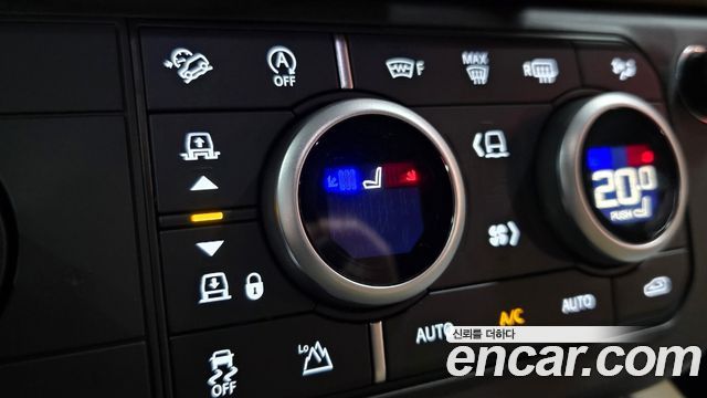Land Rover Defender 2026 — photo 15