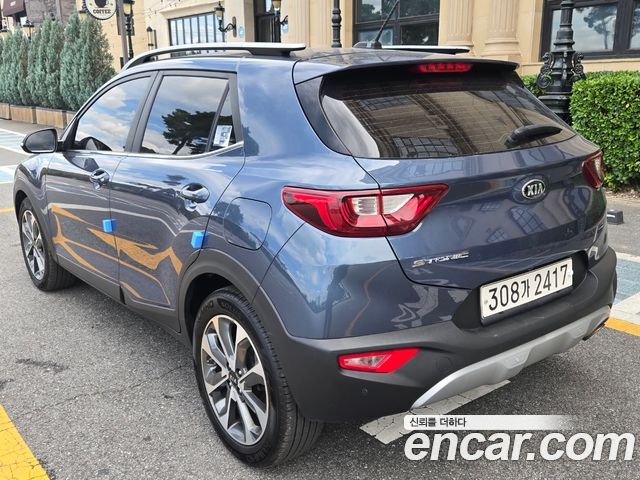 Kia Stonic 2018 — photo 2