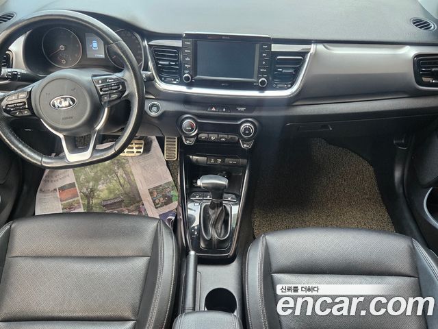 Kia Stonic 2018 — photo 7