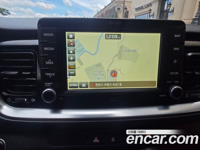 Kia Stonic 2018 — photo 14